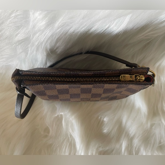 Louis Vuitton Damier Trousse Cosmetique - Picture 2 of 11